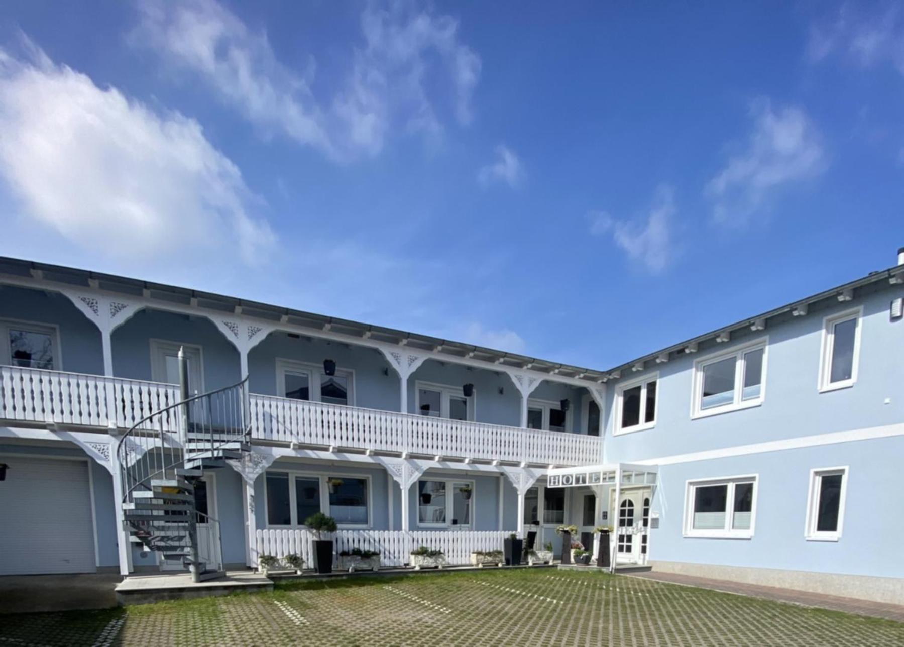 Hotel zum Hafen Sassnitz Exterior foto